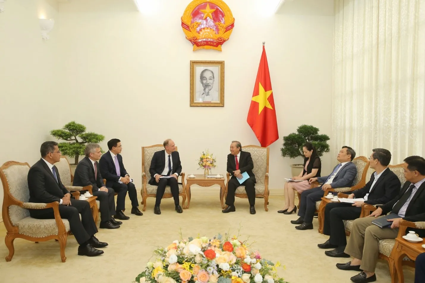 Deputy Prime Minister Truong Hoa Binh Receives Techtronic Industries 